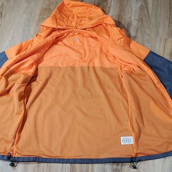 🔹️NWT Disneyland 1955 Orange & Gray Lightweight Hooded Windbreaker Small - Picture 4 of 12